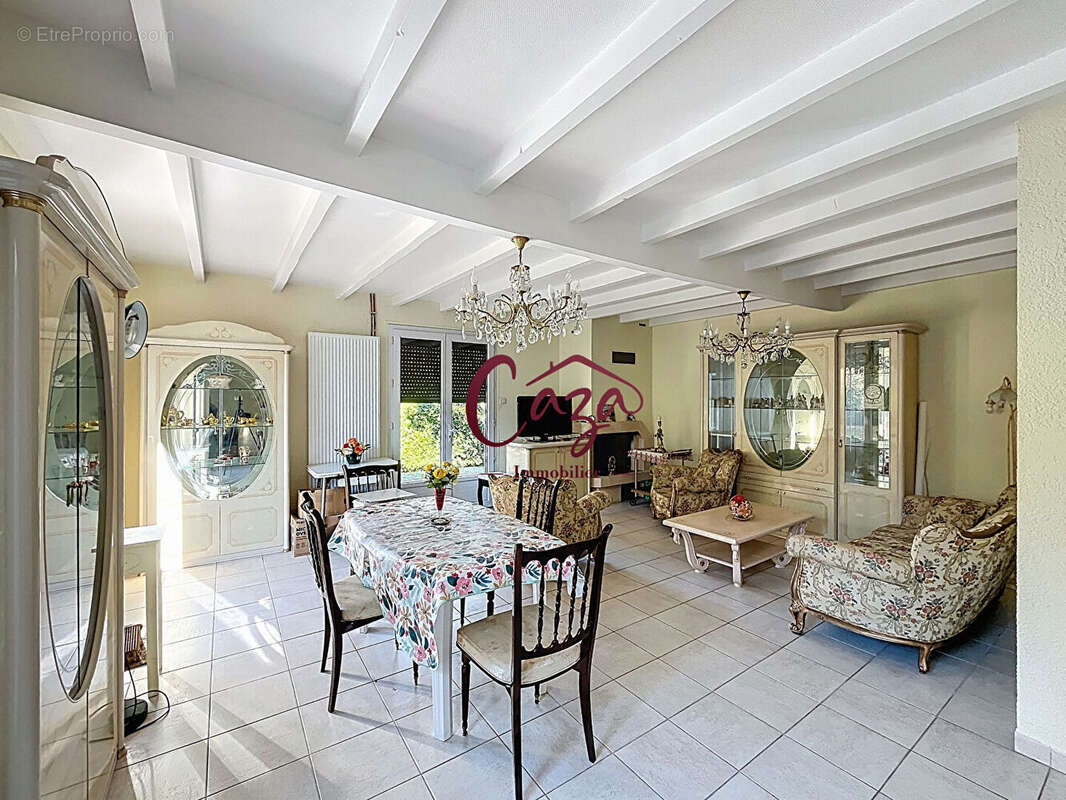 Maison à CAMBLANES-ET-MEYNAC