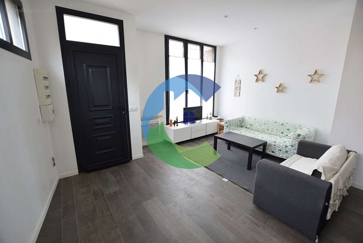 Maison à BALLAINVILLIERS