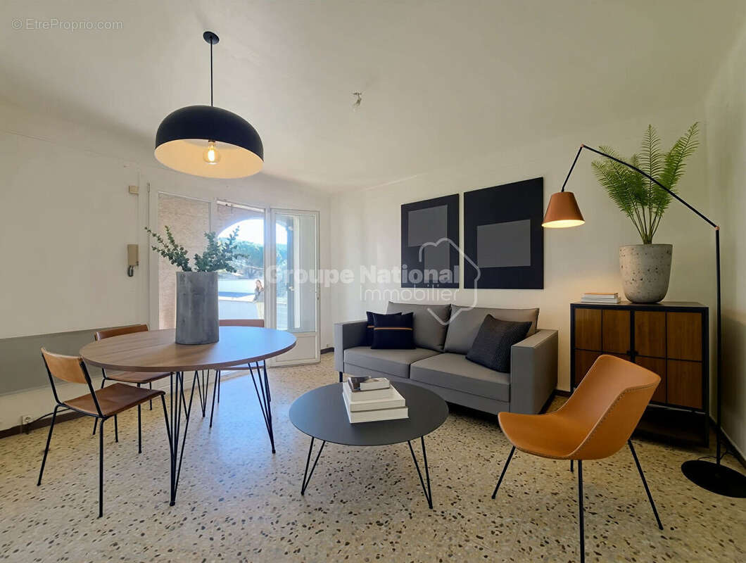 Appartement à LE ROVE