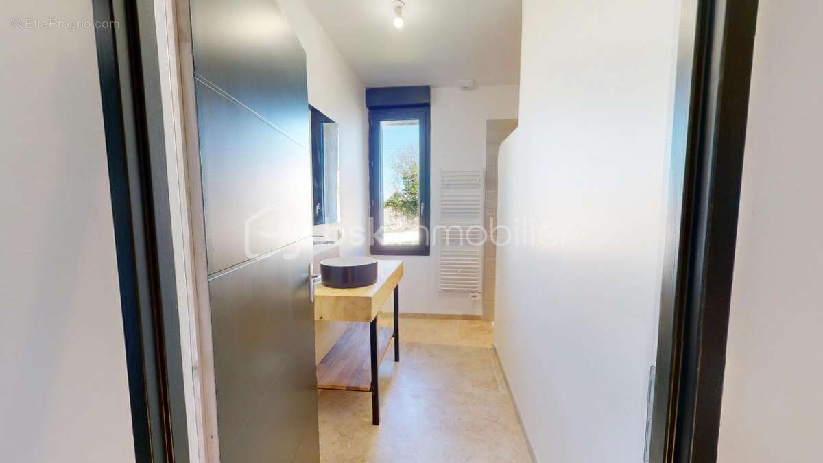 Maison à BARBEZIEUX-SAINT-HILAIRE