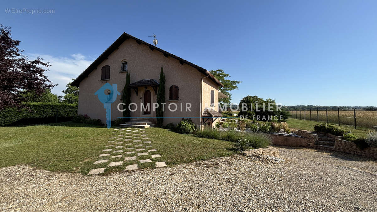 Maison à CESSIEU