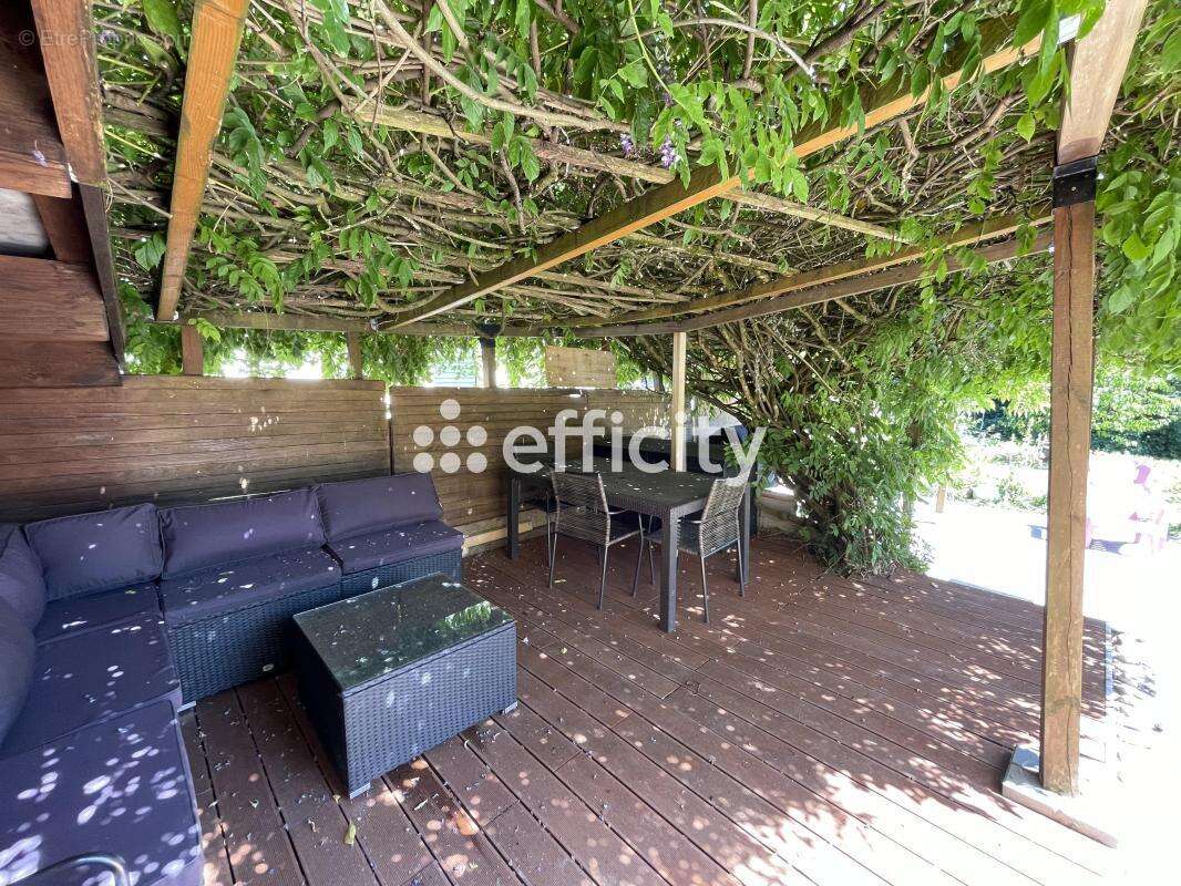 Maison 134 m² à Amagney  - photo 7