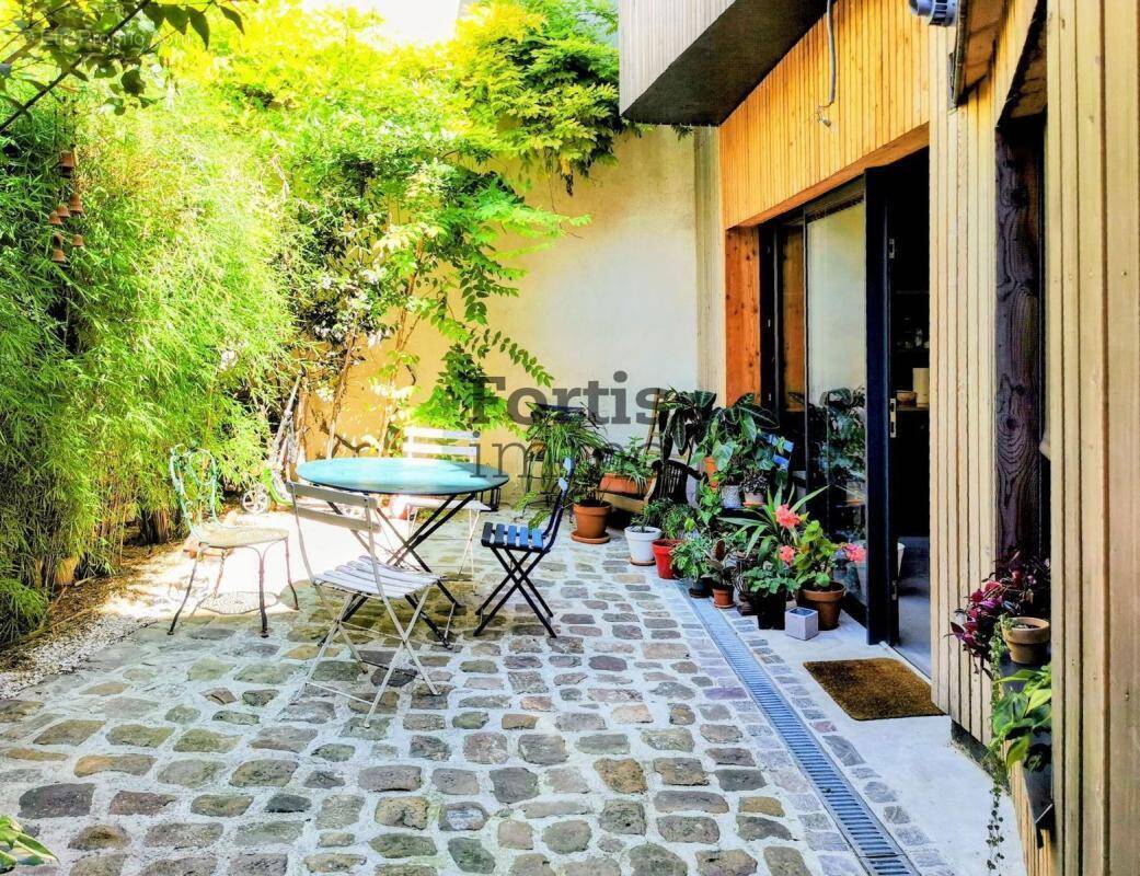 Maison à PARIS-20E