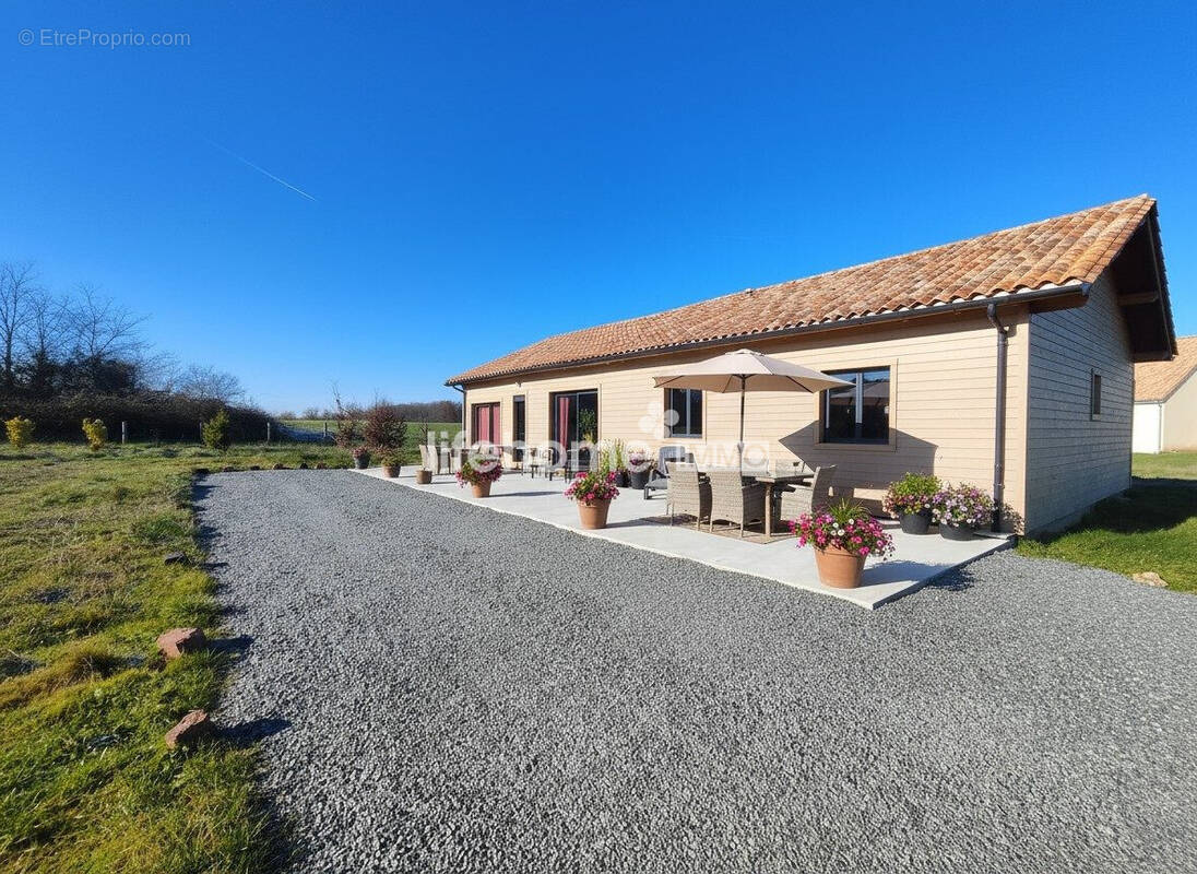 Maison à ARGENTON-SUR-CREUSE