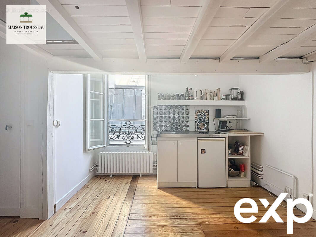 Appartement à PARIS-3E