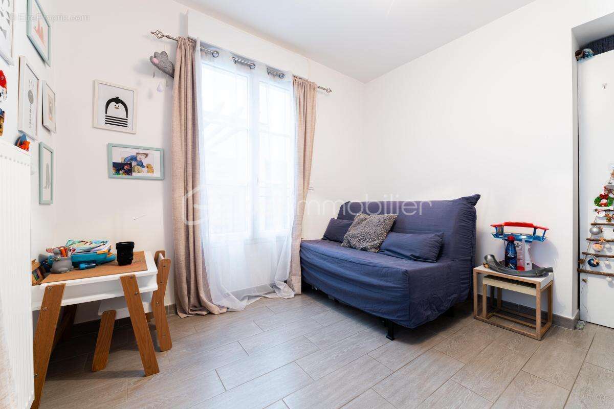 Appartement à SERRIS
