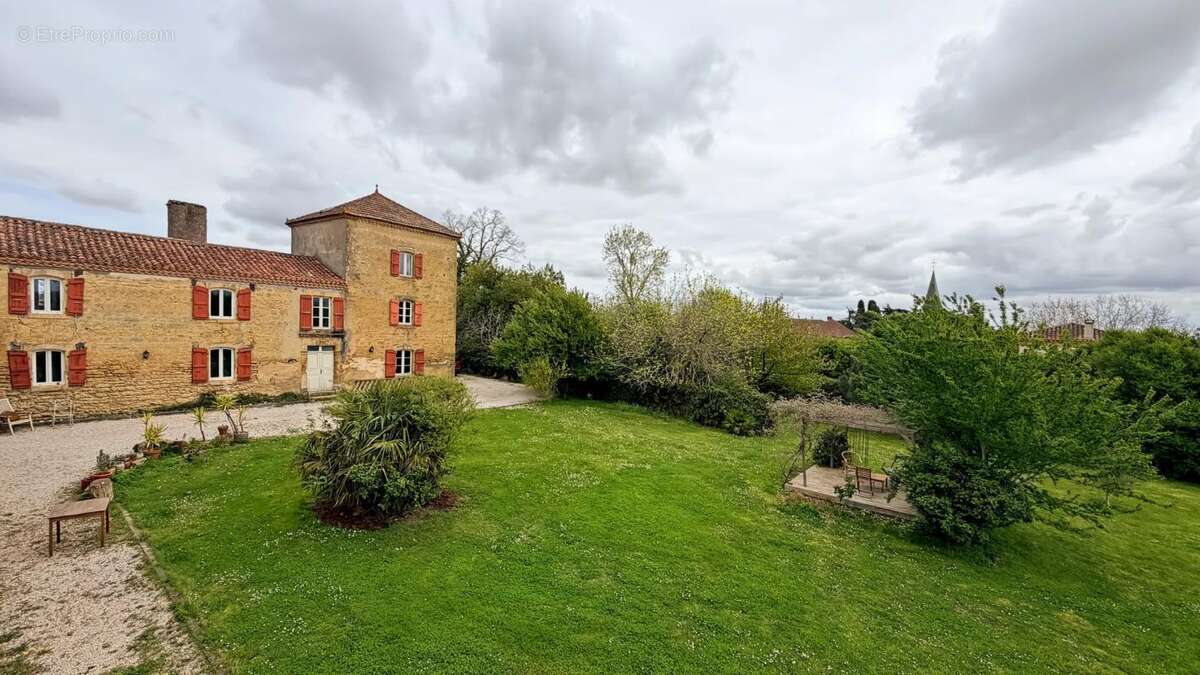 Maison à SAINTE-DODE