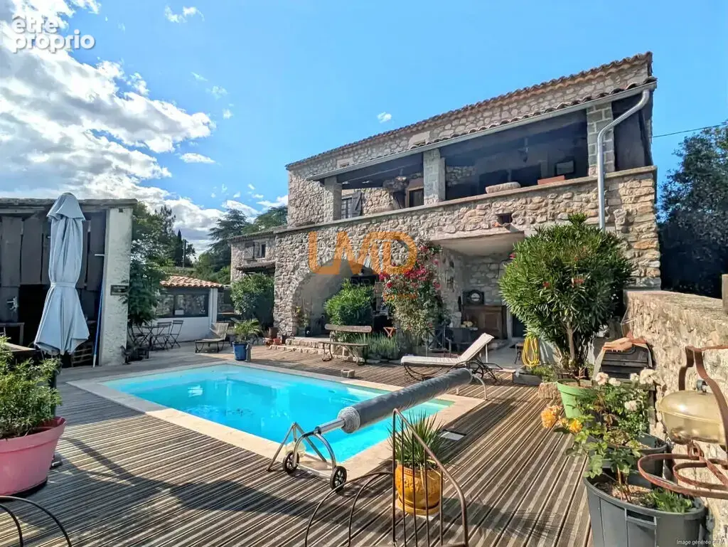 Maison à VALLON-PONT-D'ARC