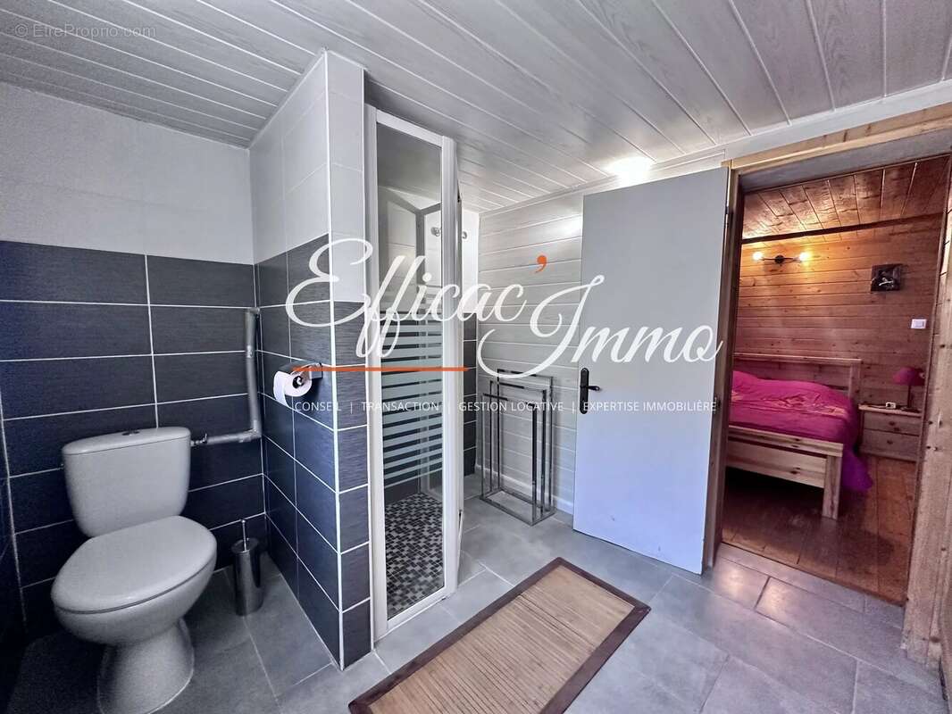 Les angles – chalet 4 faces – 90 m² – terrain de 1 185 m² – vue lac de matemale – vendu meublé - photo 12