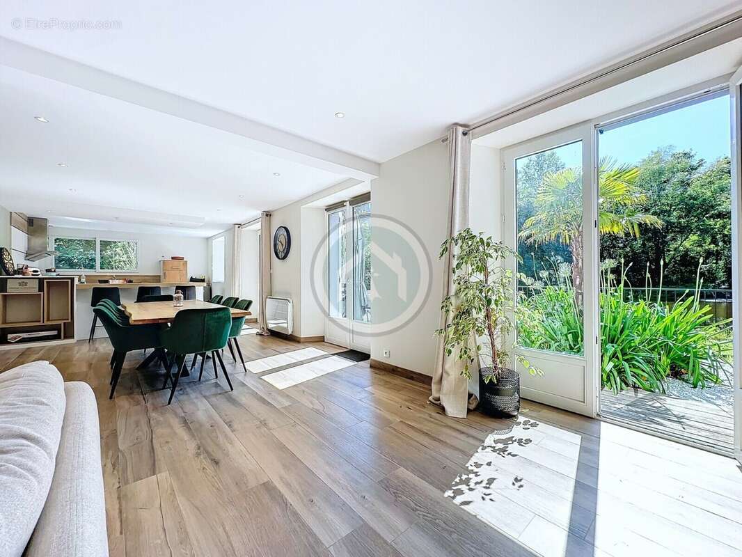 Maison 196 m² à Guilers  - photo 9