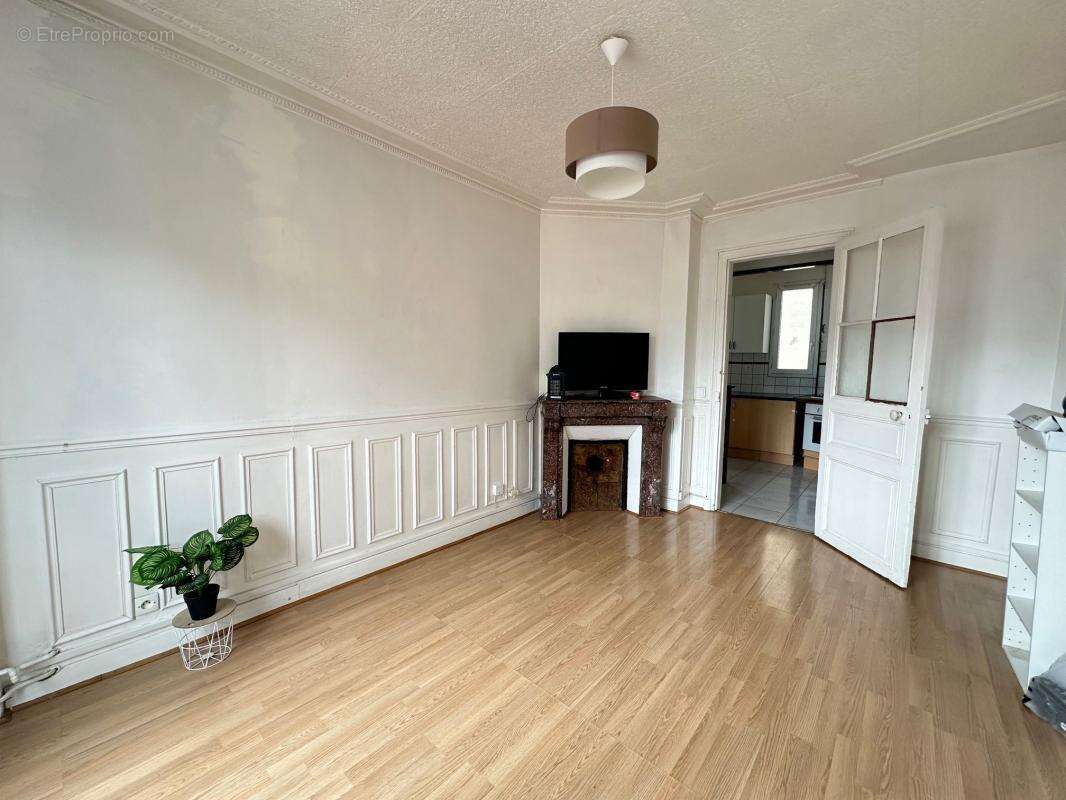 Appartement à IVRY-SUR-SEINE
