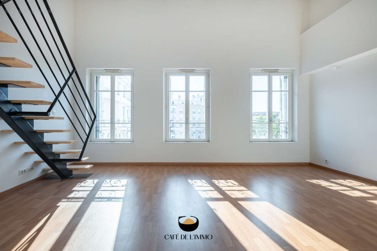 Appartement à MARSEILLE-2E