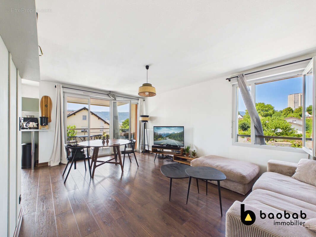 Appartement 82 m² à Chambery  - photo 3