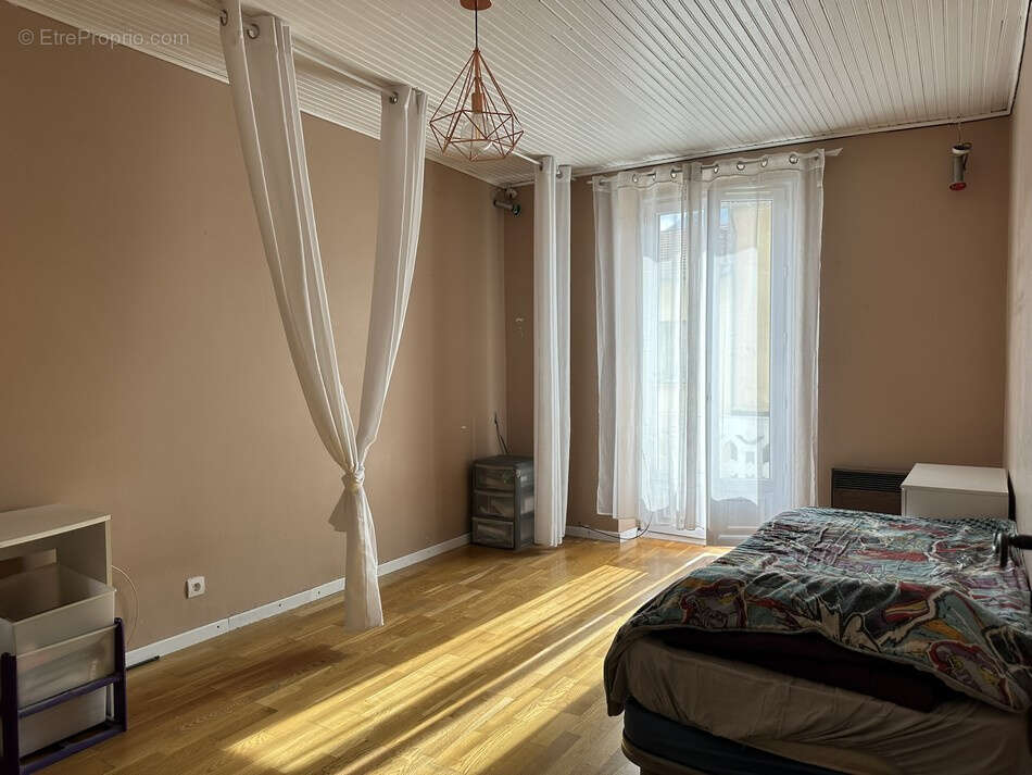 Appartement à ROQUEBILLIERE