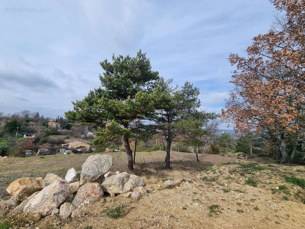 Terrain à ARTIGNOSC-SUR-VERDON