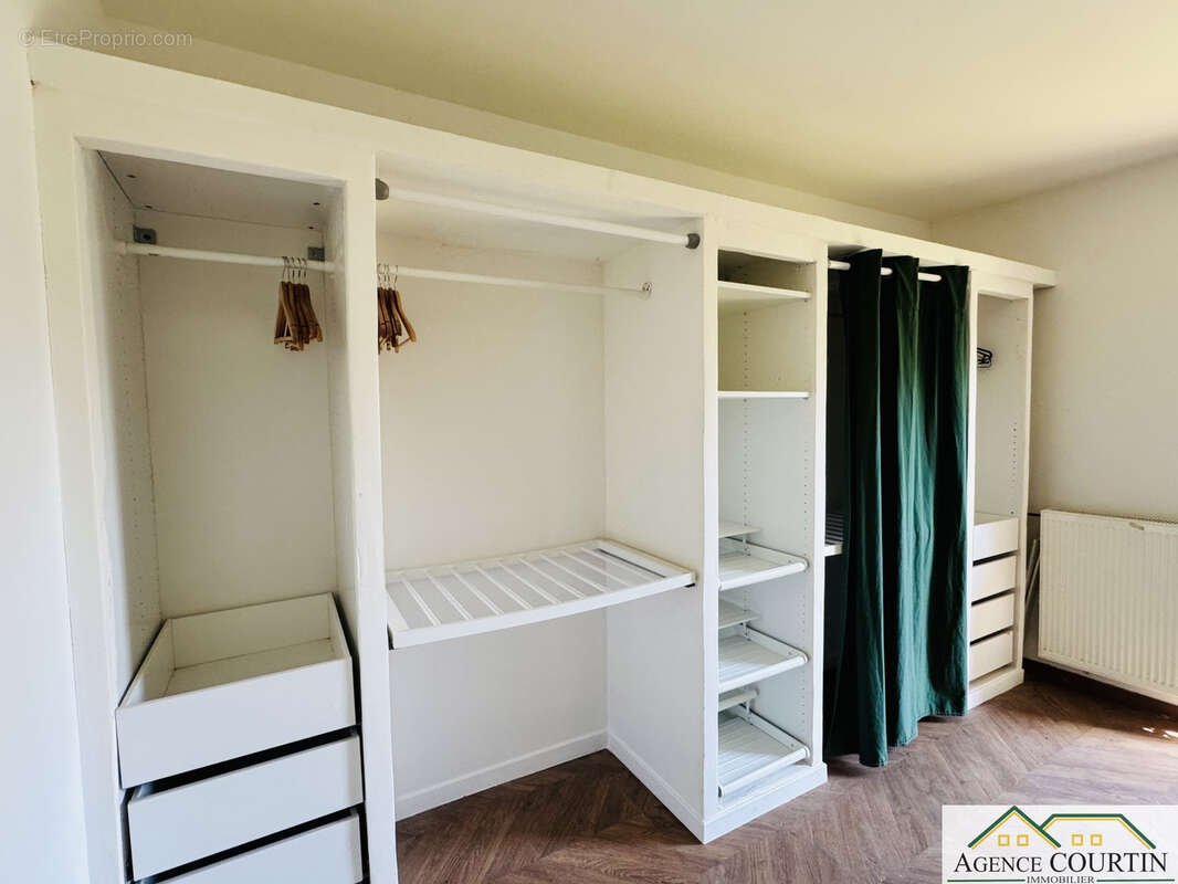 Maison à LA CHAPELLE-SAINT-SAUVEUR