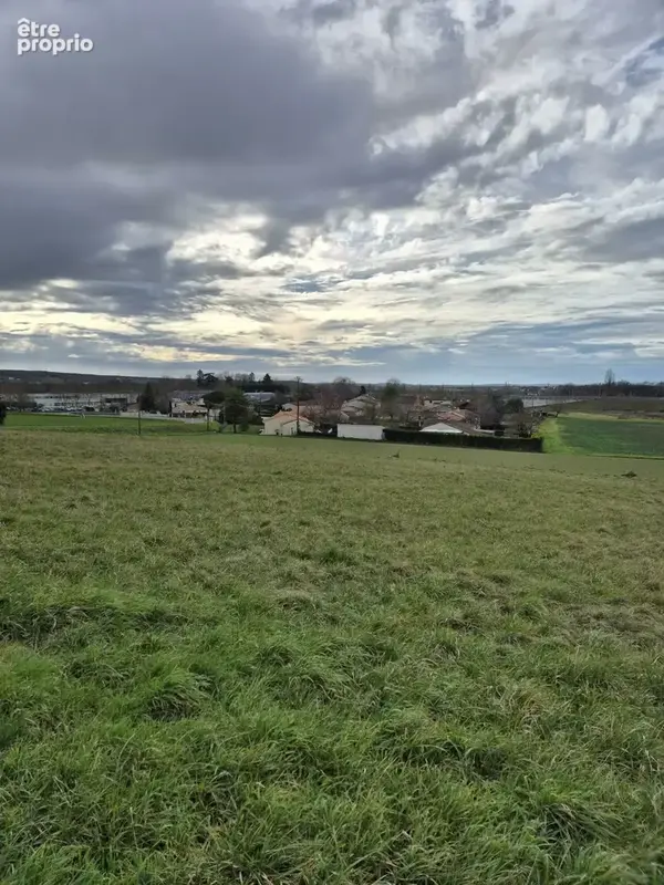 Terrain à LA COURONNE
