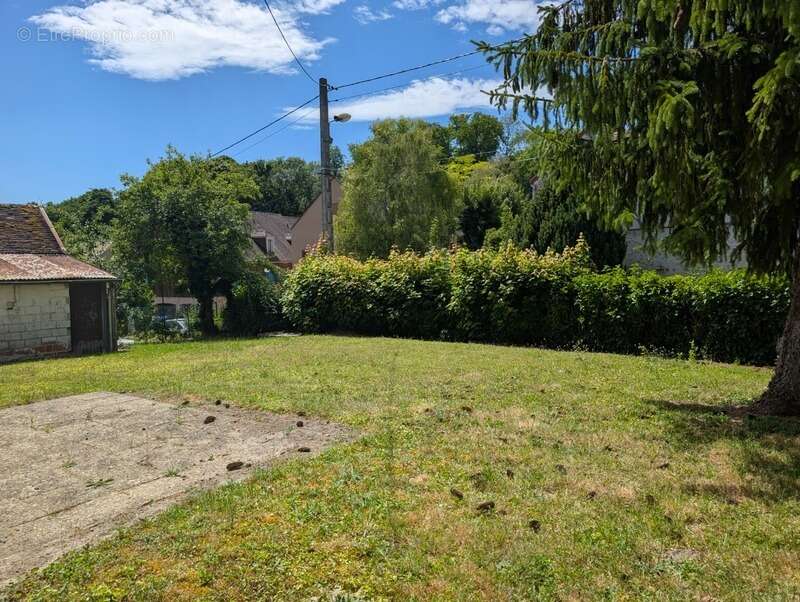 Ensemble immobilier de 2 maisons accolées sur plus de 900 m² à Provins même - photo 16