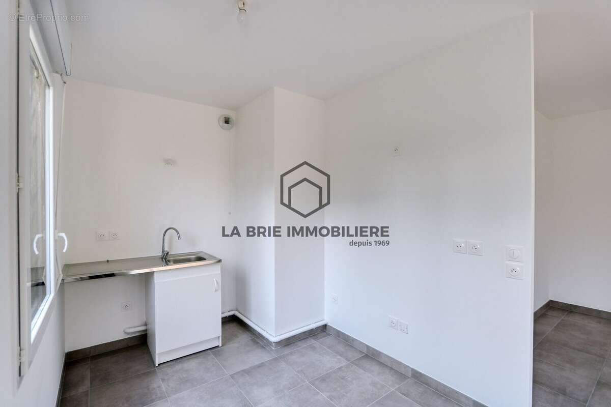 Appartement 61 m² à Mennecy  - photo 4