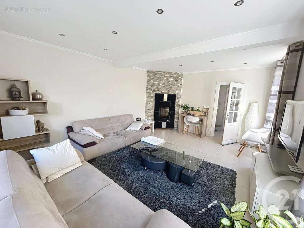 Maison à CHAMPILLON