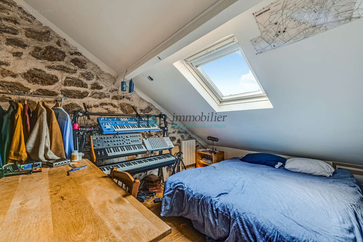 Appartement à LES LILAS