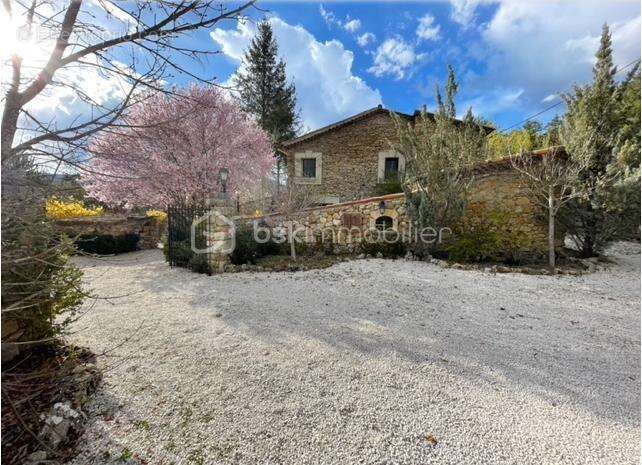 Superbe bastide du XVIIIᵉ siècle – Domaine de charme avec chambres d’hôtes, gîte et restaurant d'été - Aux portes du Verdon - photo 5