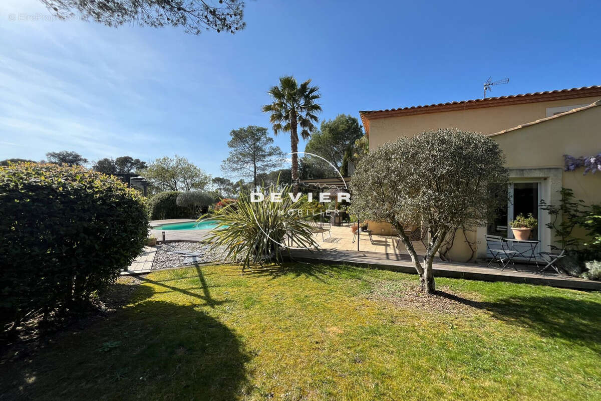 Maison à SAINT-JEAN-DE-CORNIES