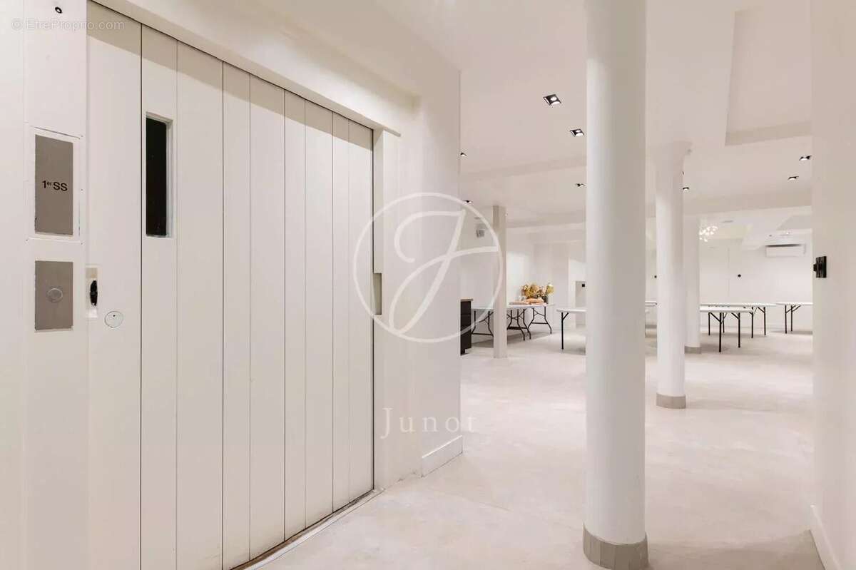 Commerce à PARIS-17E