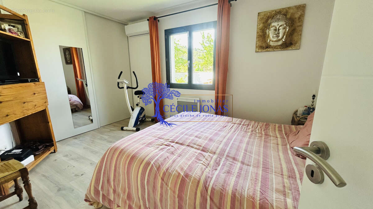 Maison à LA CRAU