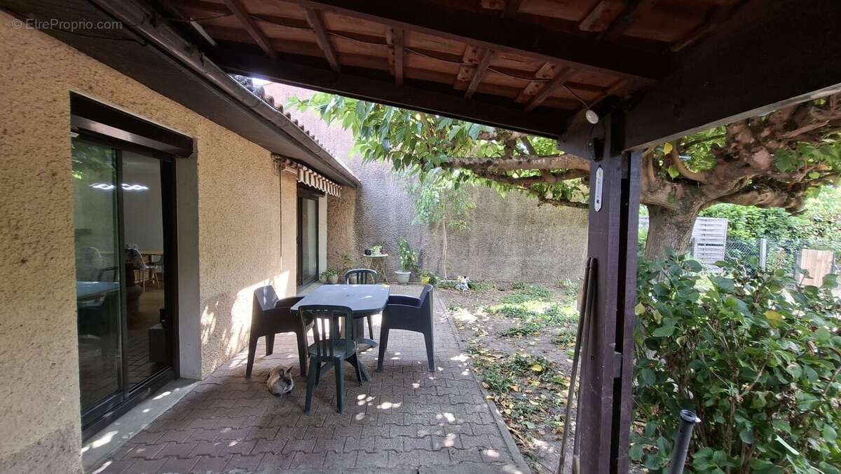 Maison 81 m² à Ambares-Et-Lagrave  - photo 29