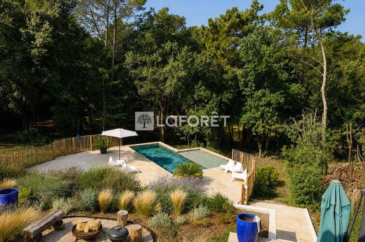 Maison Roquefort Les Pins 7 pièce(s) 186 m2 - photo 4