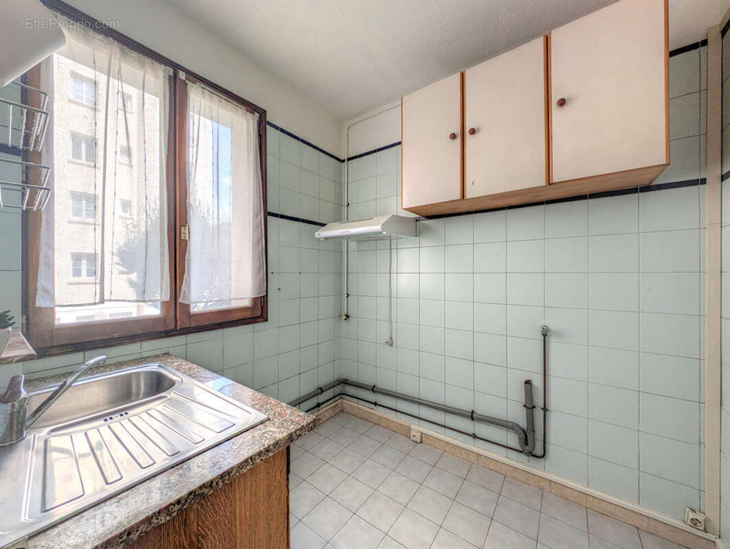 Appartement à LA GARENNE-COLOMBES