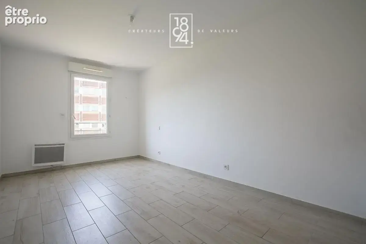 Appartement T2 à vendre Marseille 08 (13008)  43.90 m² terrasse  parking moto  - photo 4
