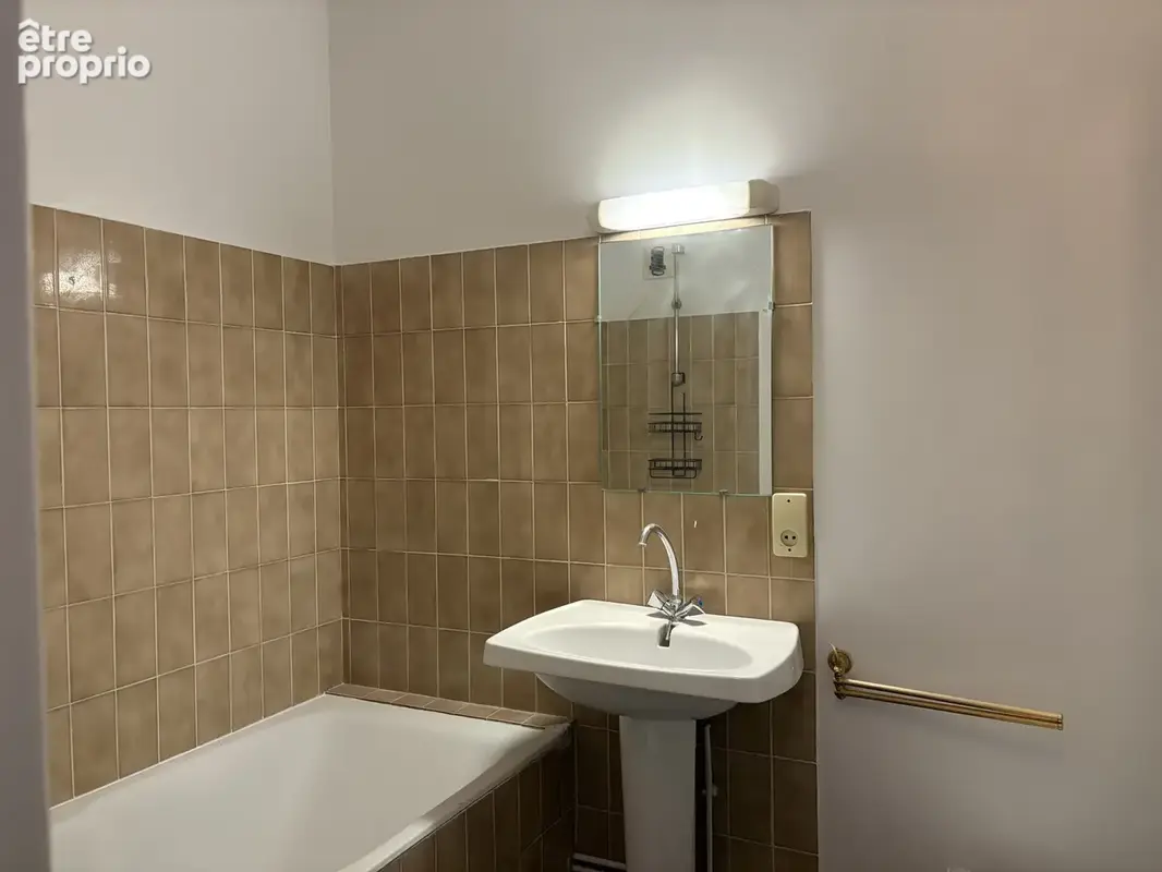 APPARTEMENT 2 PIECES dans Résidence sécurisée avec jardin, proche du Bois de Vincennes - photo 11