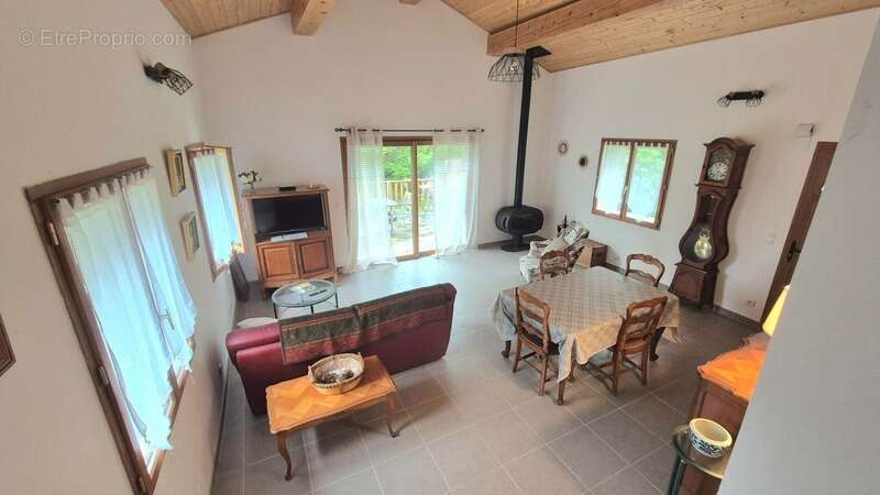 Maison à vendre dans petit hameau - photo 11