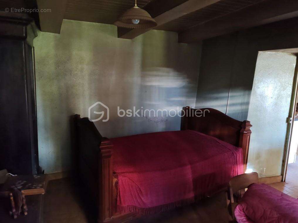 Maison à MARSAC-EN-LIVRADOIS