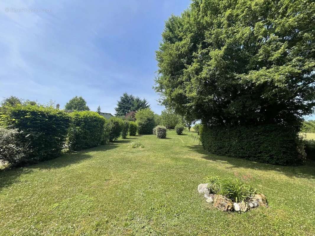 Maison 175 m² à Chennegy  - photo 8