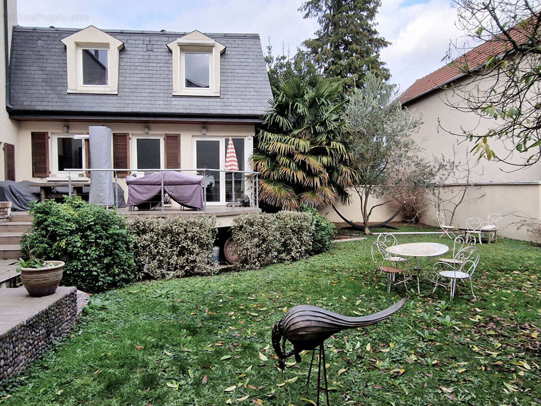 Maison à LIVRY-GARGAN