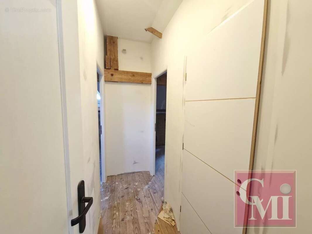 Maison à BRUYERES-LE-CHATEL