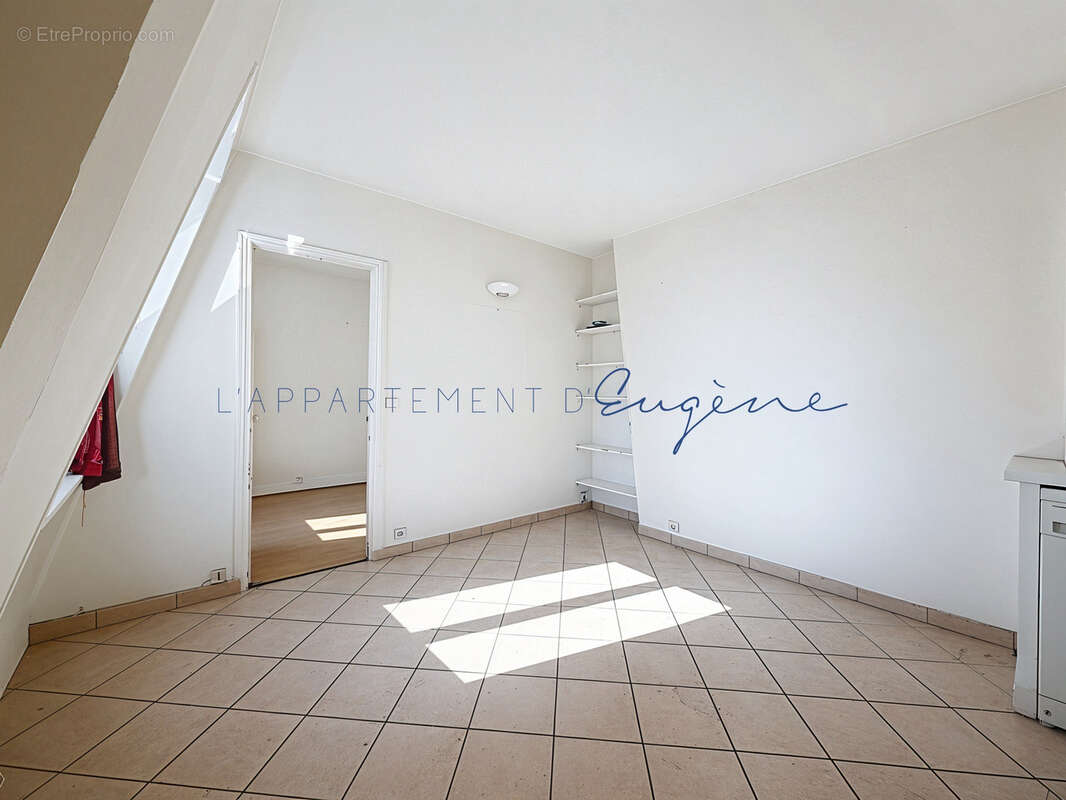 Appartement à PARIS-17E