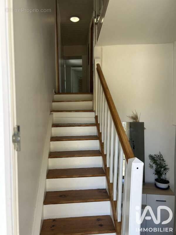 Maison 71 m² à Saint-Jean-De-Muzols  - photo 3