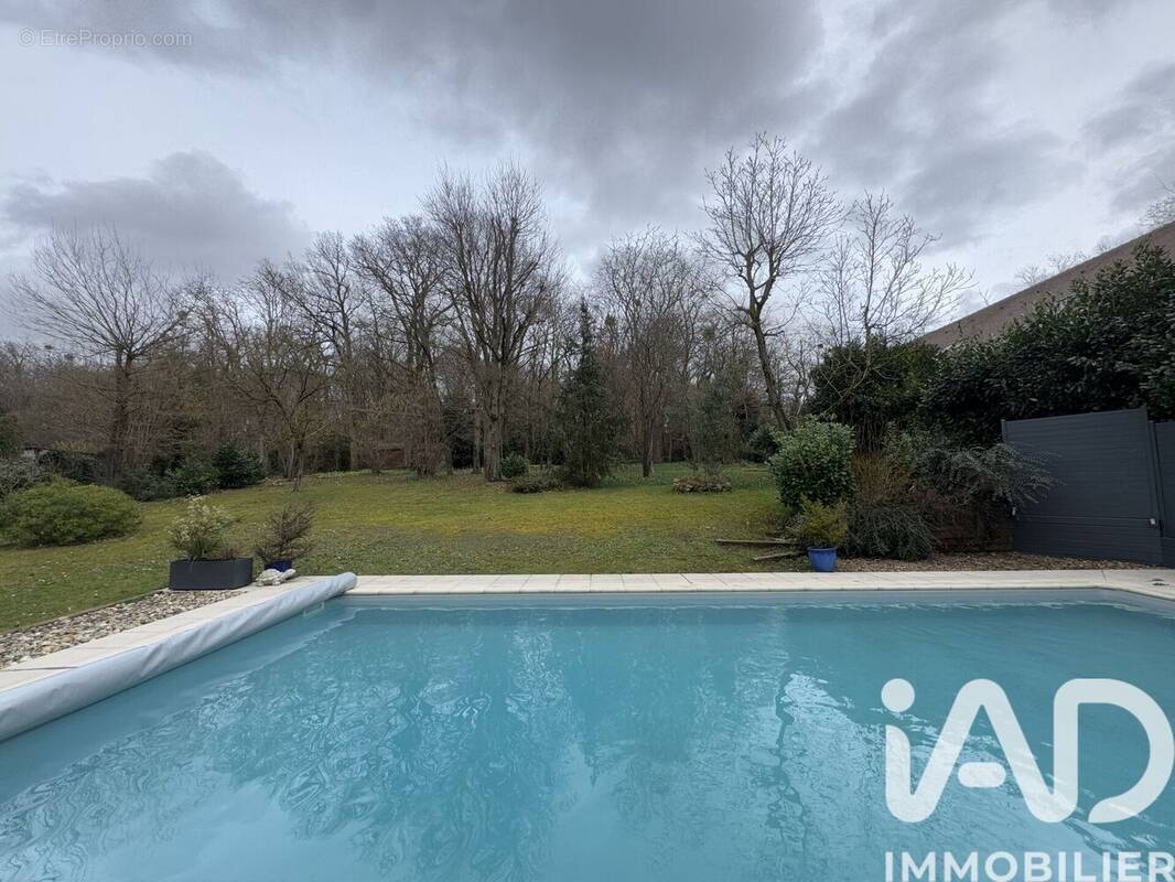 Photo 1 - Maison à SAINTRY-SUR-SEINE