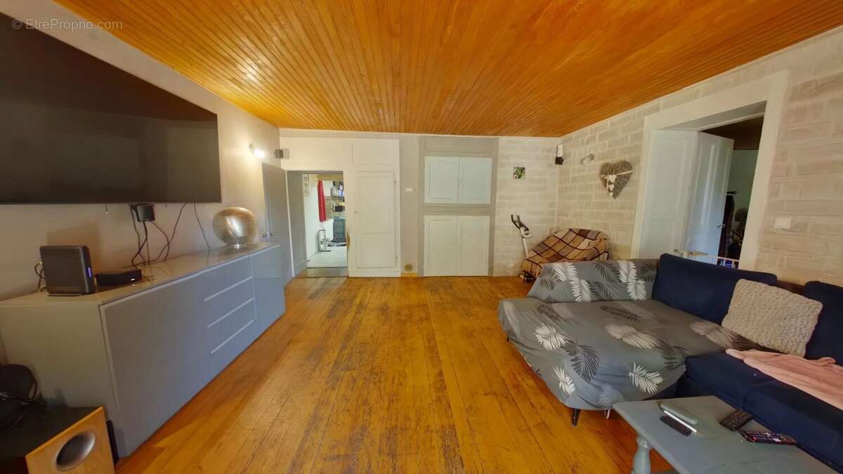 Duplex de 282m² avec son jardin privatif de 720m² - photo 4
