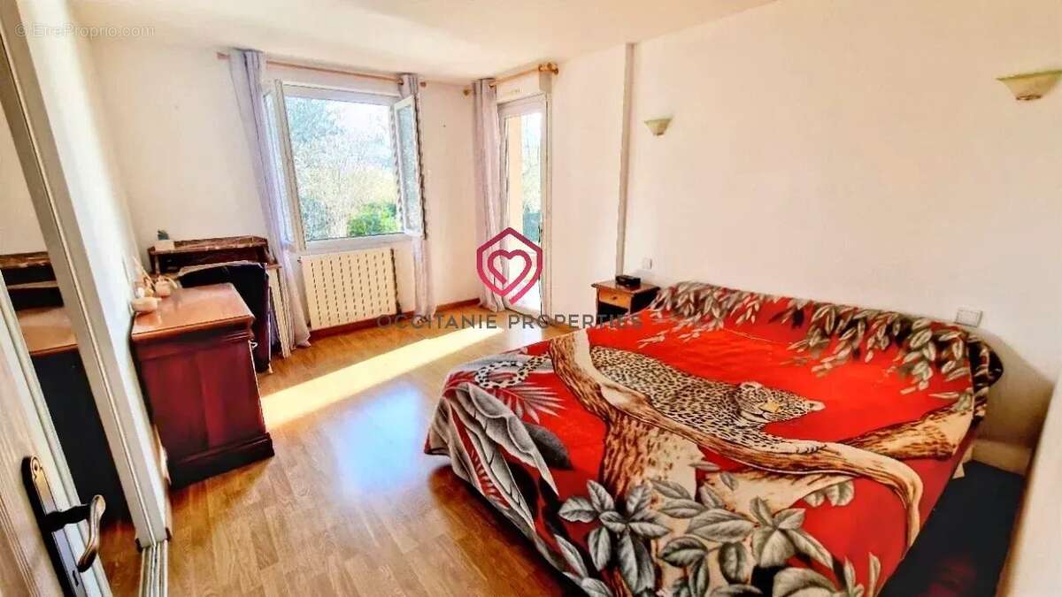 Maison à MERCENAC