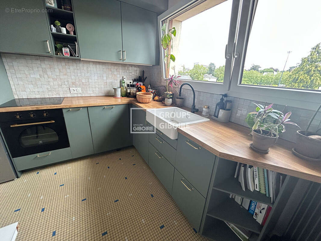 A VENDRE - Agence GIBOIRE - Rennes Thabor/Fougères - Appartement d'environ 102m²  avec balcon et garage fermé - photo 7