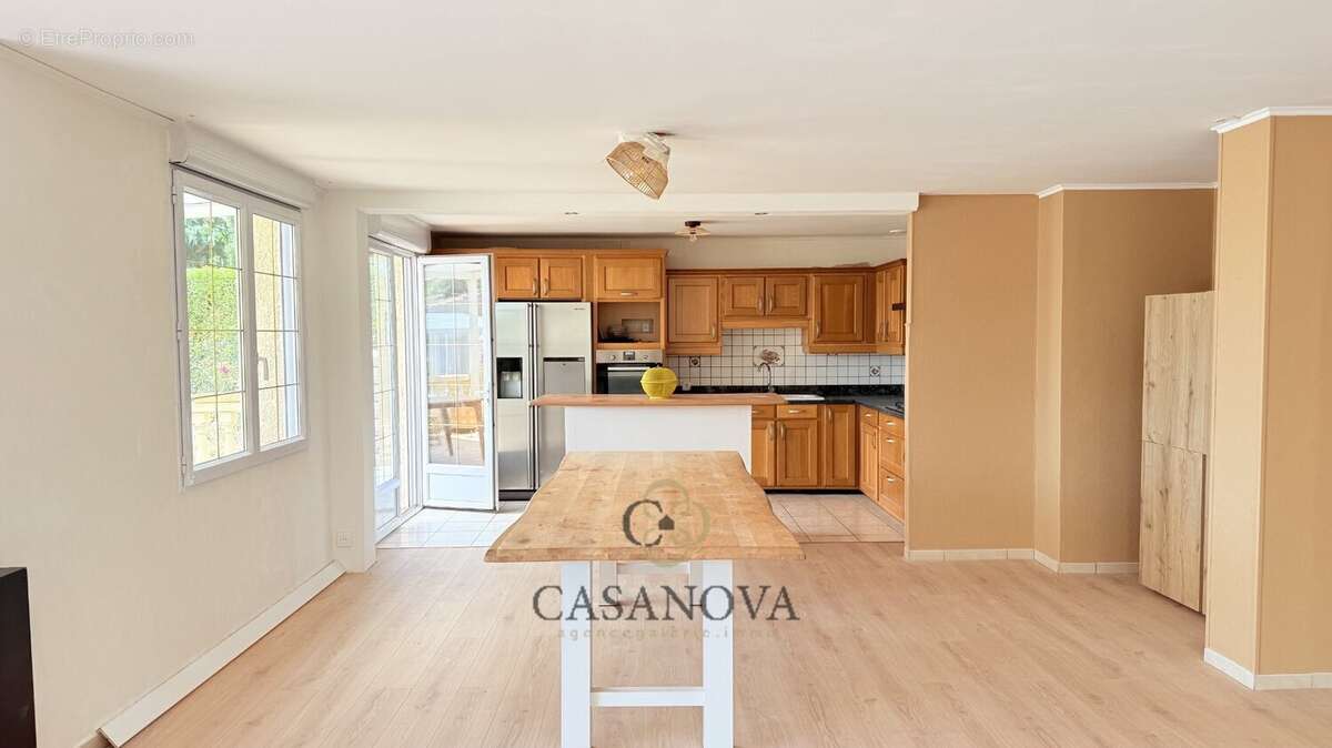 Villa de plain-pied avec studio indépendant, 3 garages et terrain de 1 289 m² à Marseillan - photo 9