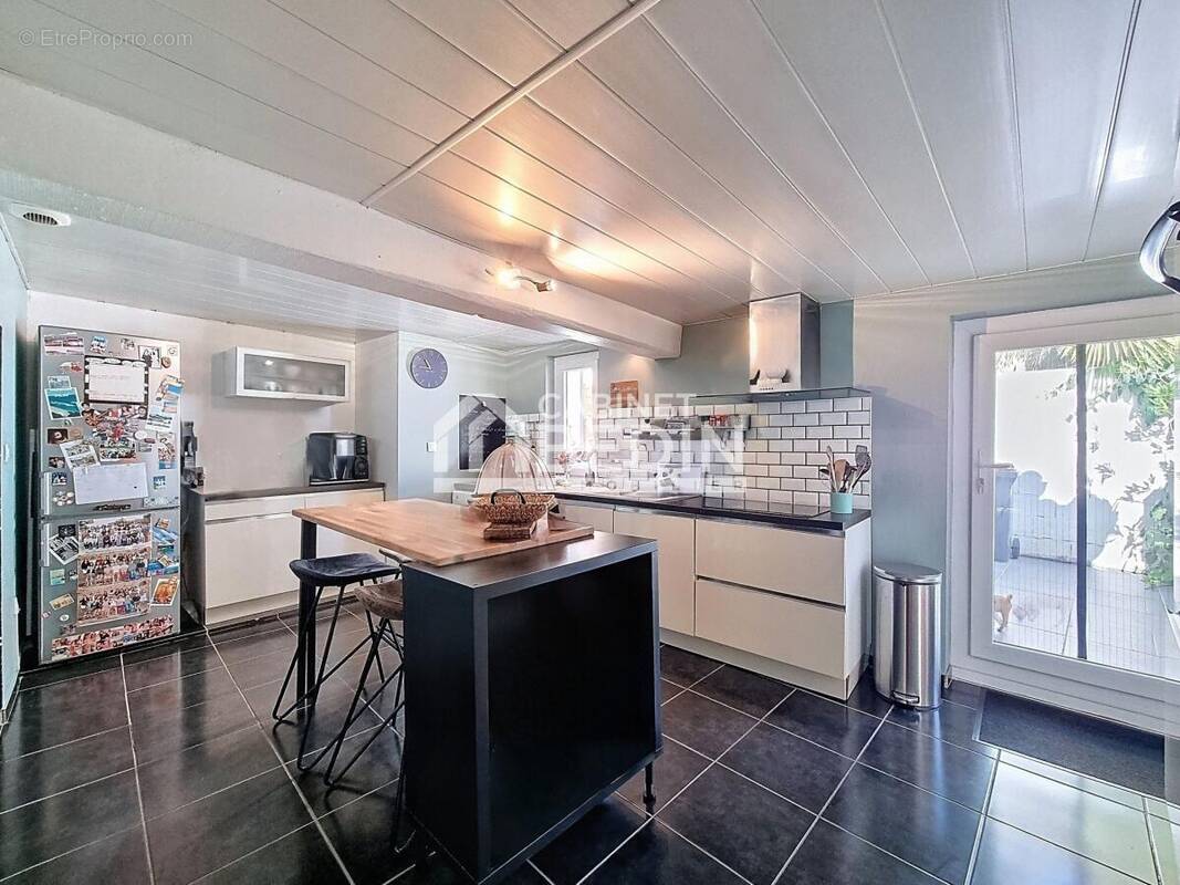 Maison à BRUGUIERES