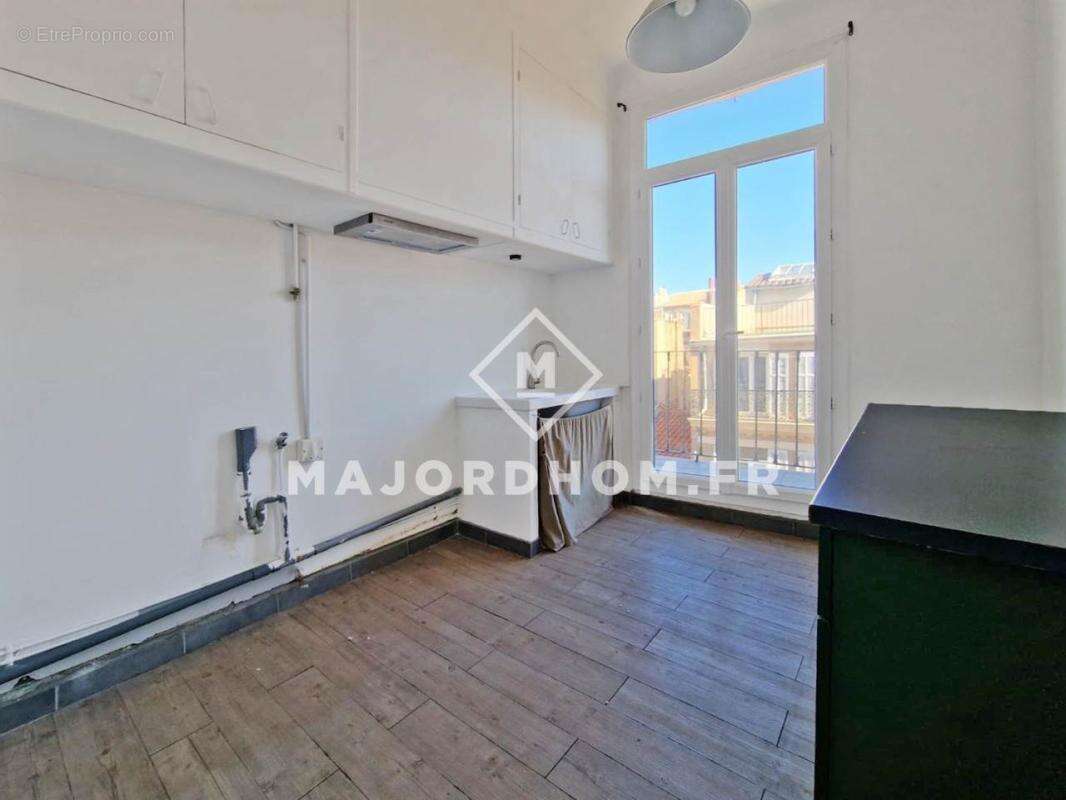 Appartement à MARSEILLE-6E