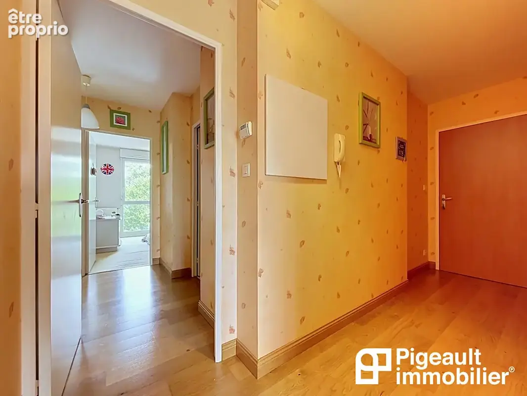 Appartement T4 à vendre - 3 chambres - Montgermont - Balcon - Garage - photo 8
