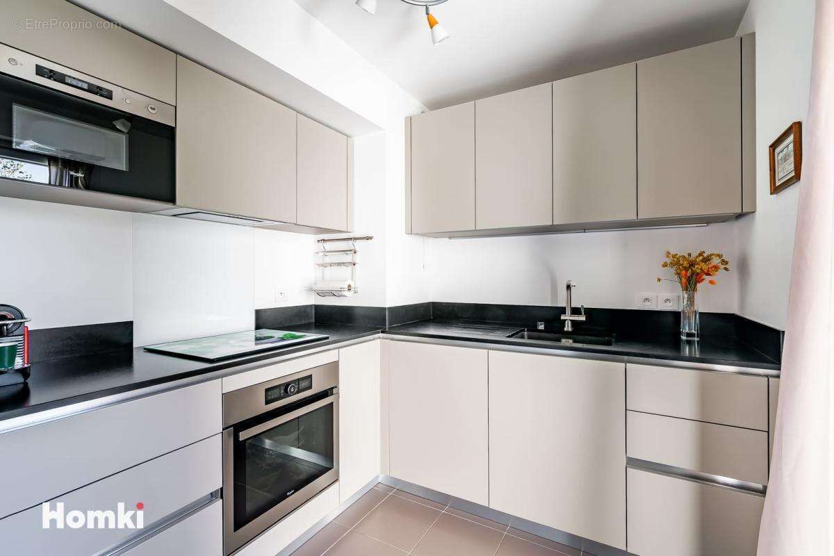 Appartement T5 de 99 m2 à Bordeaux 33300, Rue Paule Marrot - photo 5
